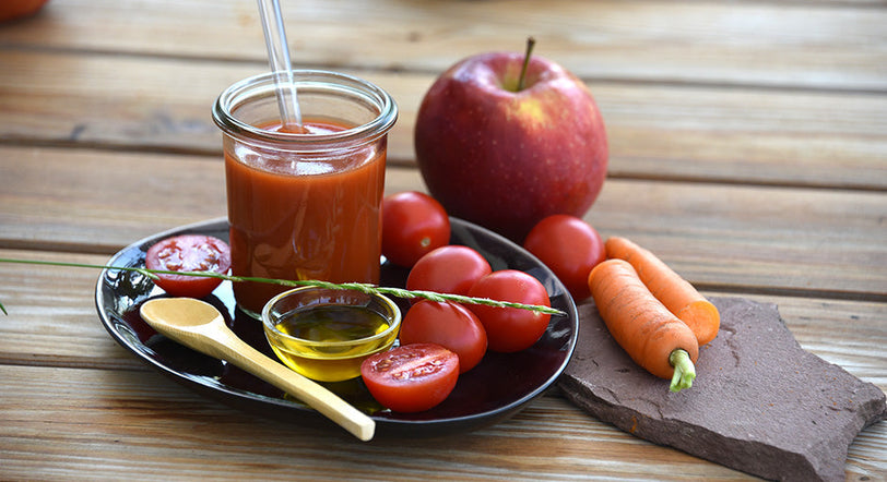 Tomate-Karotte-Apfel-Saft mit Dr. Budwig Omega-3 Leinöl