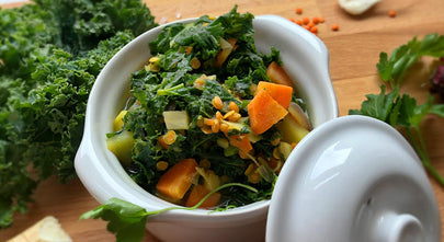 Orientalische Grünkohlsuppe mit roten Linsen