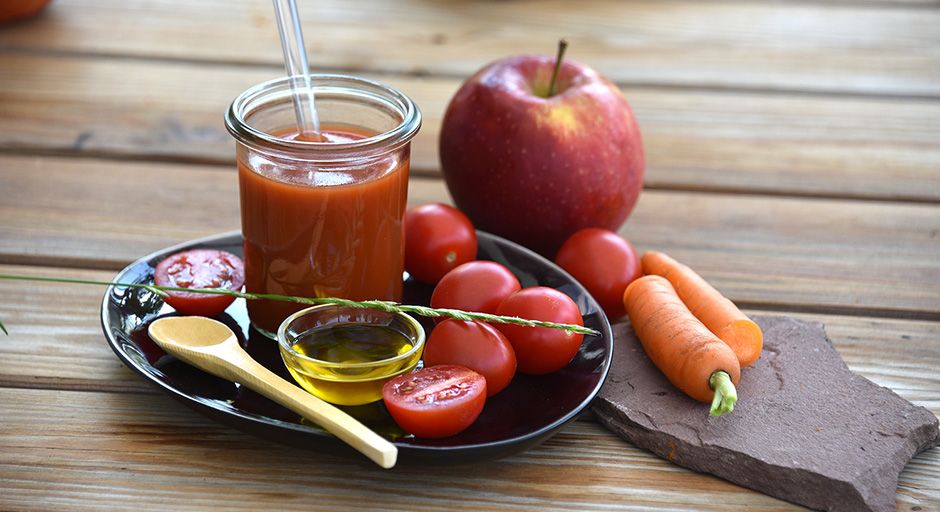 Tomate-Karotte-Apfel-Saft mit Dr. Budwig Omega-3 Leinöl