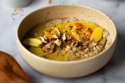 Protein Porridge mit Orange, Kurkuma und Ingwer